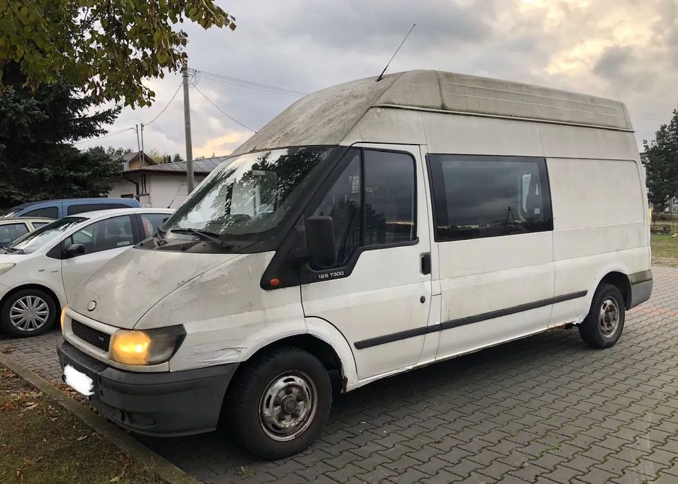 Ford Transit 300L 2.0 TDCi 125 KM  Używany Ford Transit 300L 2.0 TDCi 125 KM rok prod. 2003 (V generacja)