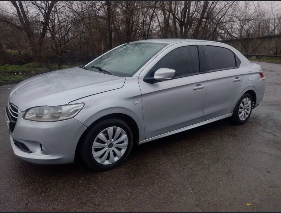 Пежо 301  1.2 бензин