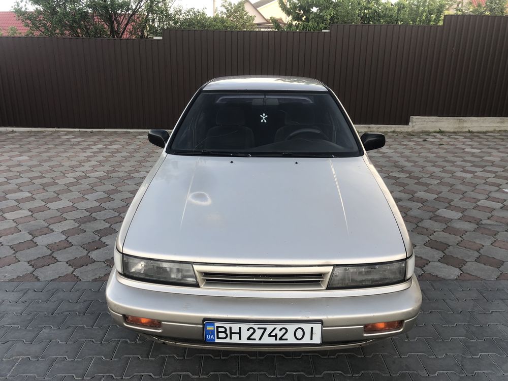 Nissan Stanza U12 2.4i Автомат