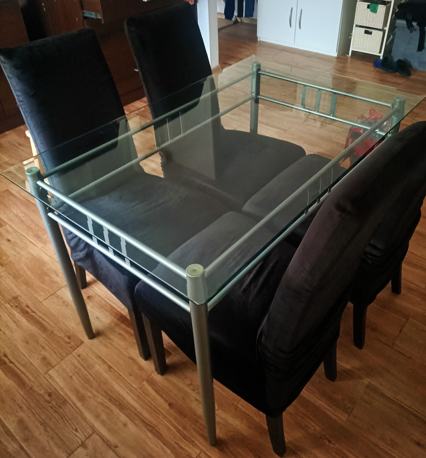 Stół szklany +4 krzesła