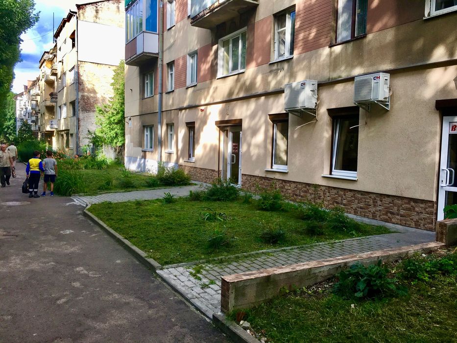 БЕЗ КОМІСІЇ оренда фасадне приміщення 51 м2