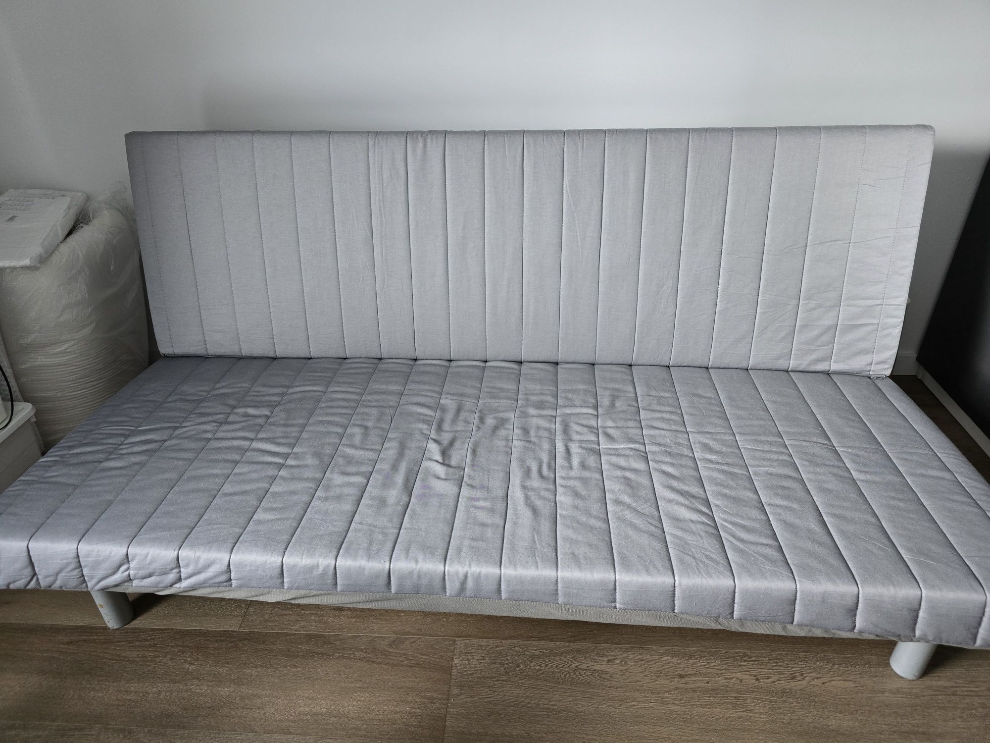 Sofa rozkładana Beddinge jasnoszara 140x200 kpl materac piankowy