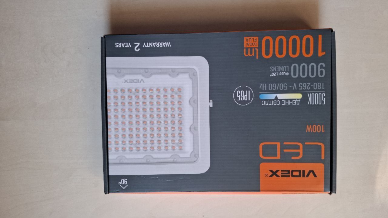 Продам LED прожектор VIDEX F2e 100W