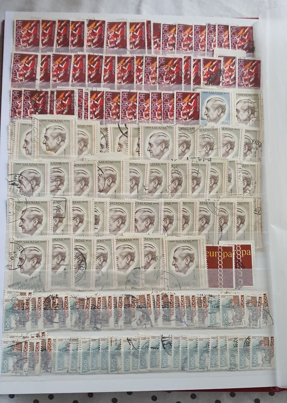 Colecção de selos, alguns com mais de 100 anos