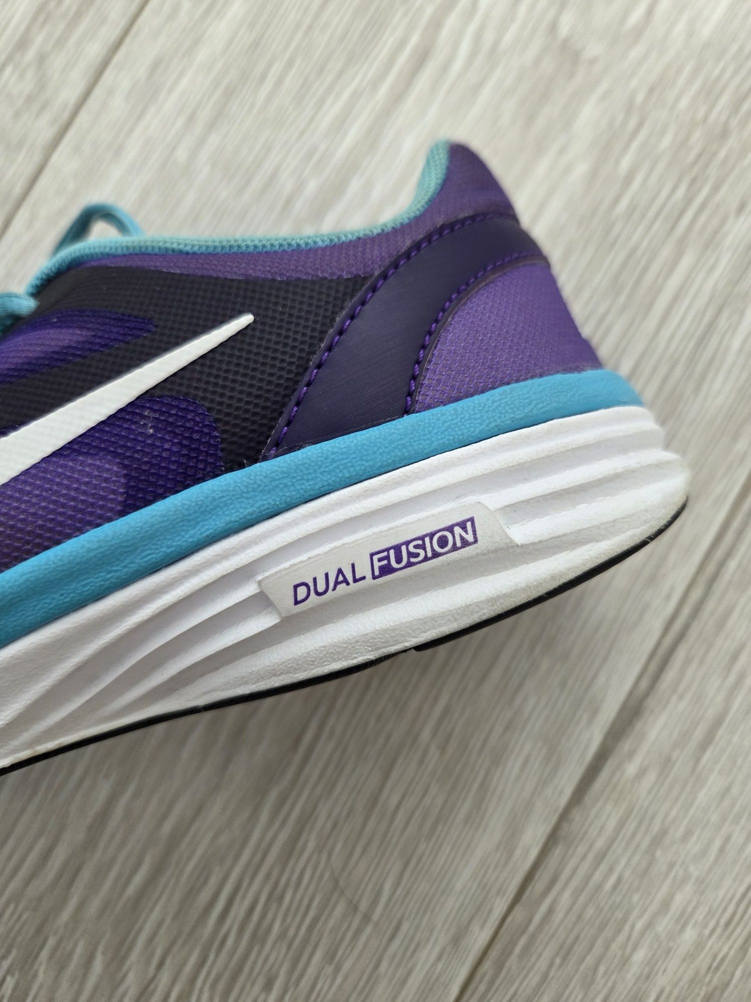 Półbuty sportowe sneakersy Nike wkładka 23,5 cm