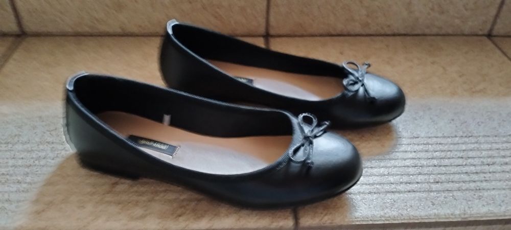 Czarne baleriny Gino Rossi r.36