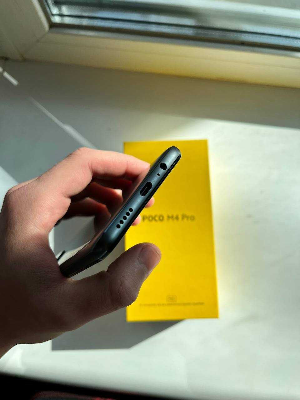 Xiaomi Poco M4 Pro 5G 4/64GB Black в гарному стані