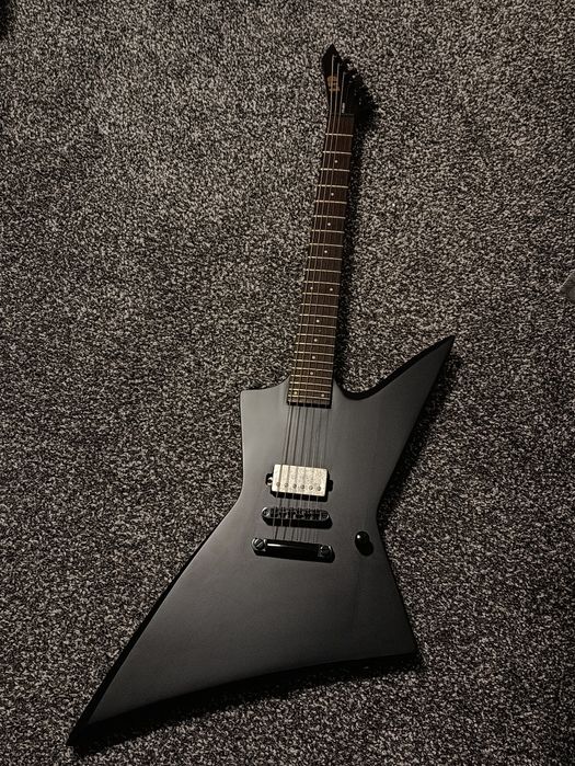 Электрогитара explorer