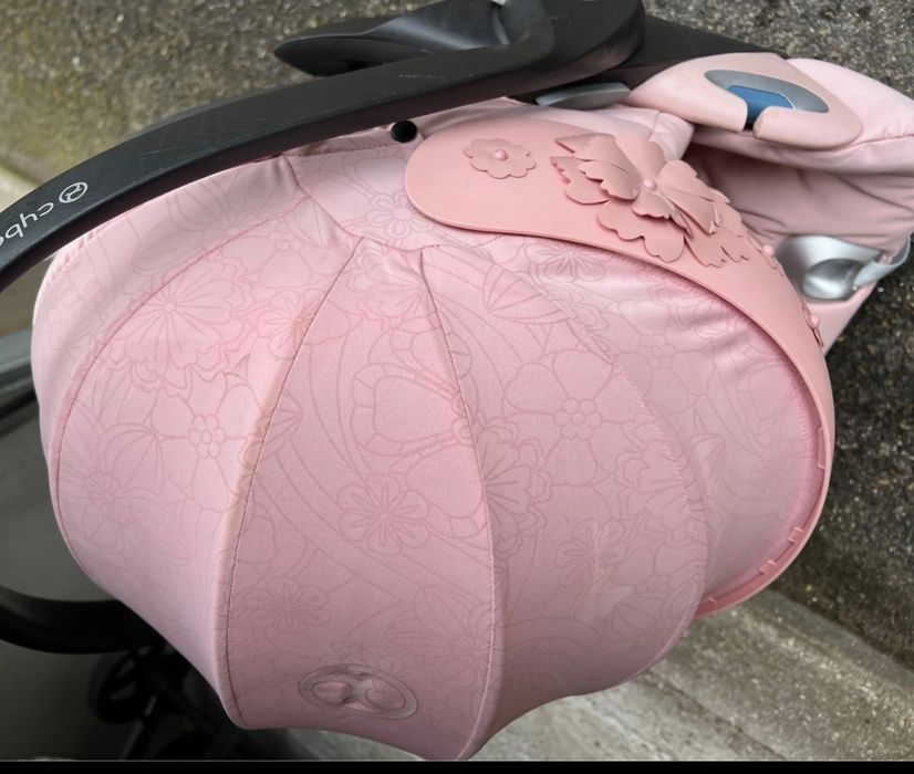 Babycoque  / ovo cybex