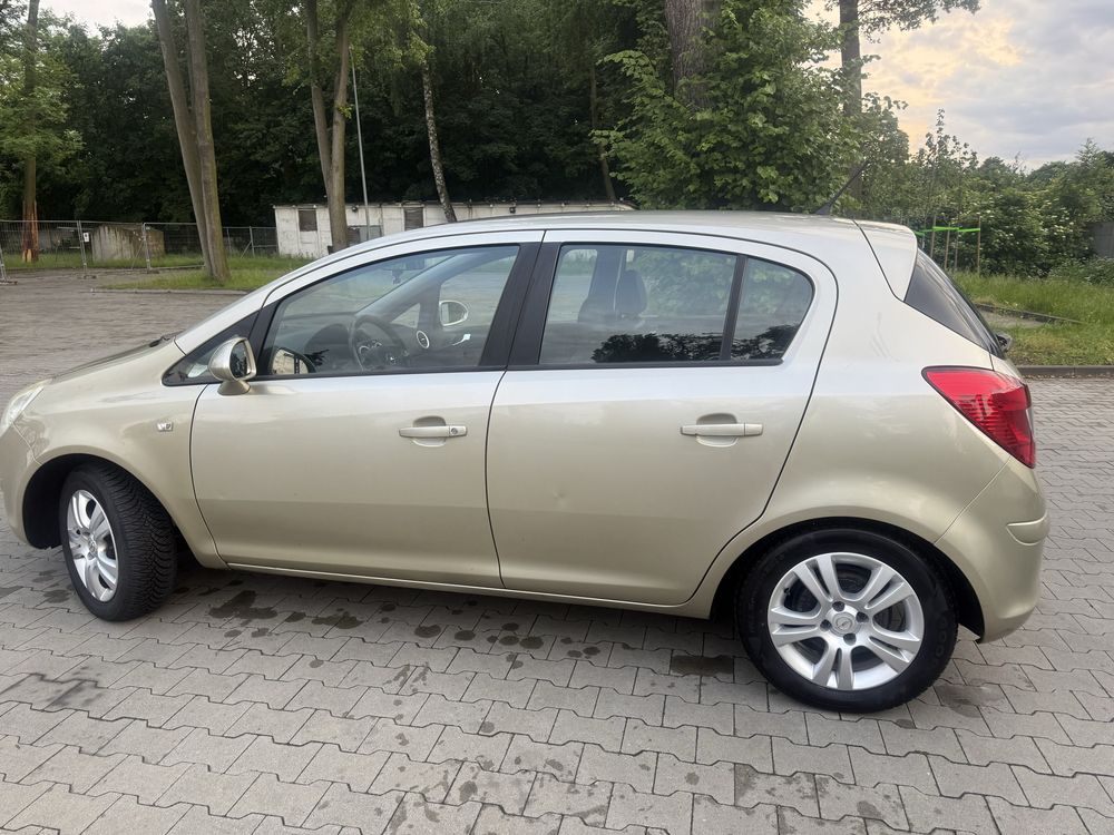 Opel Corsa D 2008