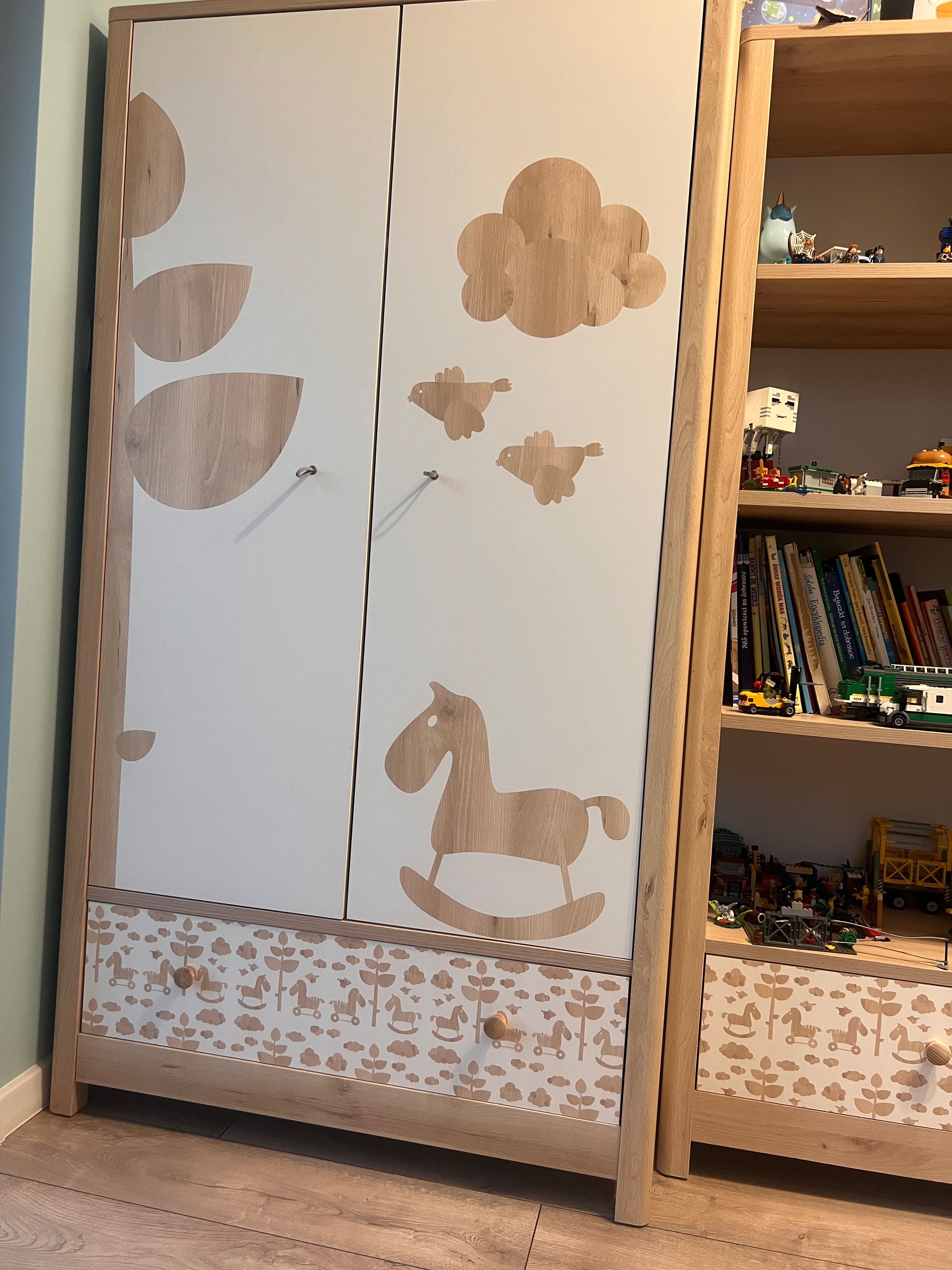 Zestaw mebli dziecięcych