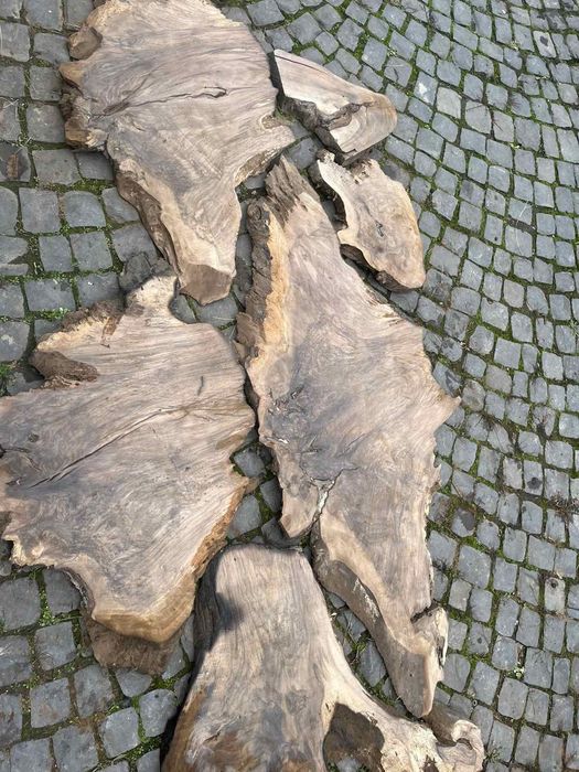 Слеб доски з кореня оріха для заливки епоксидною смолою