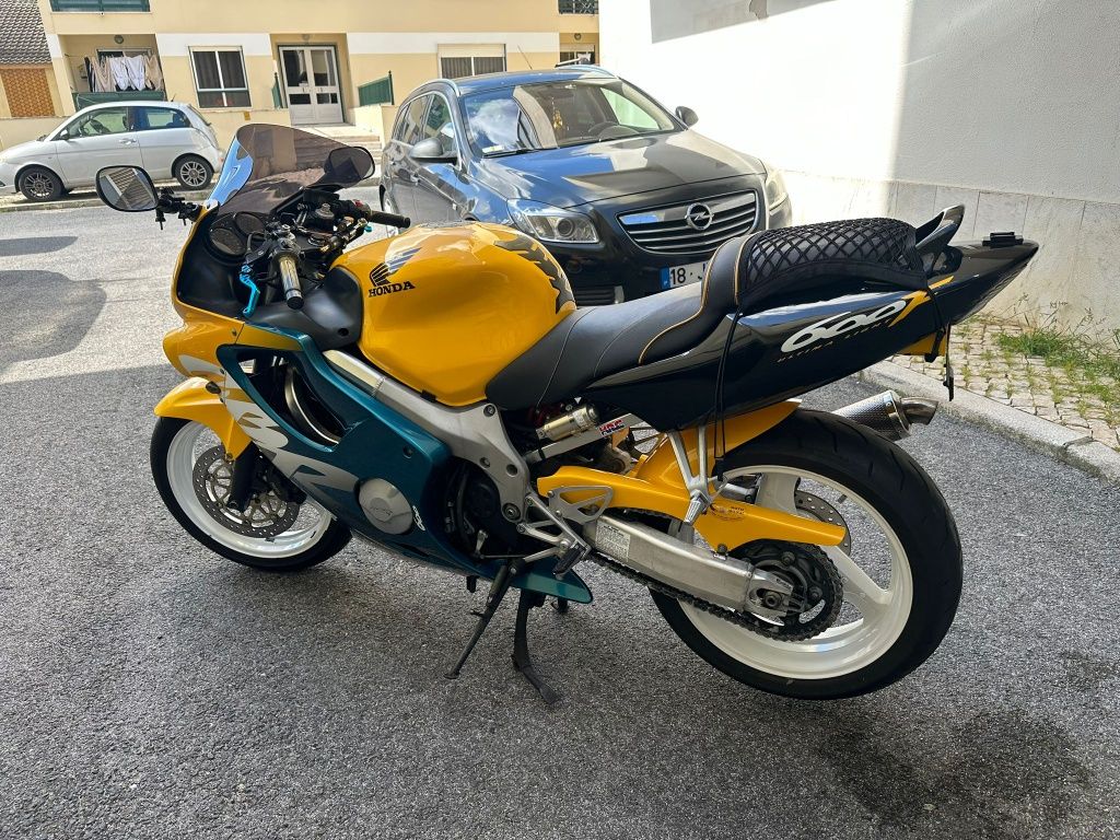 Honda CBR 600 f4