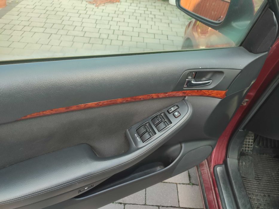 Toyota Avensis 1.8 VVT gaz