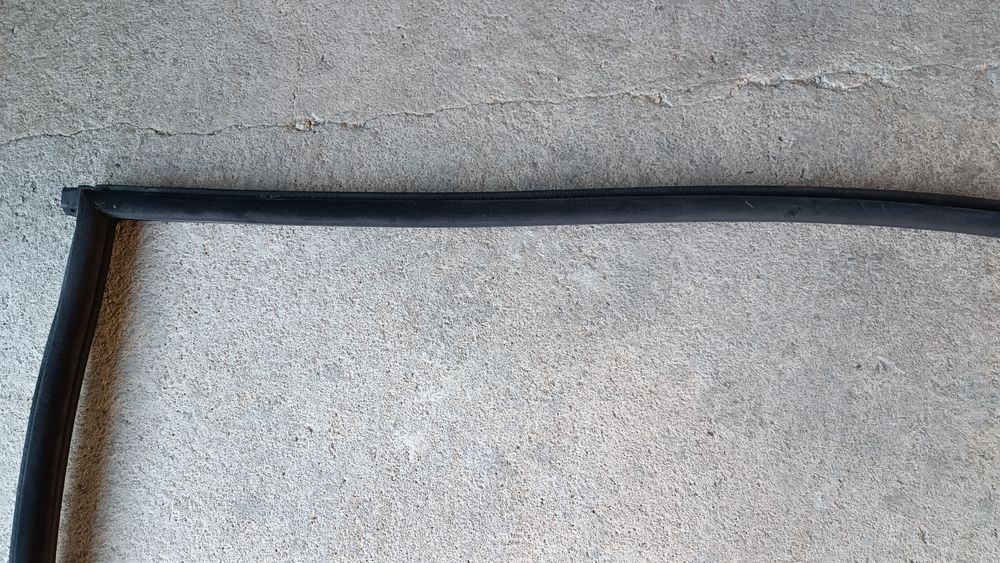 Borrachas de portas BMW E46 coupé.
Material usado em muito bom estado