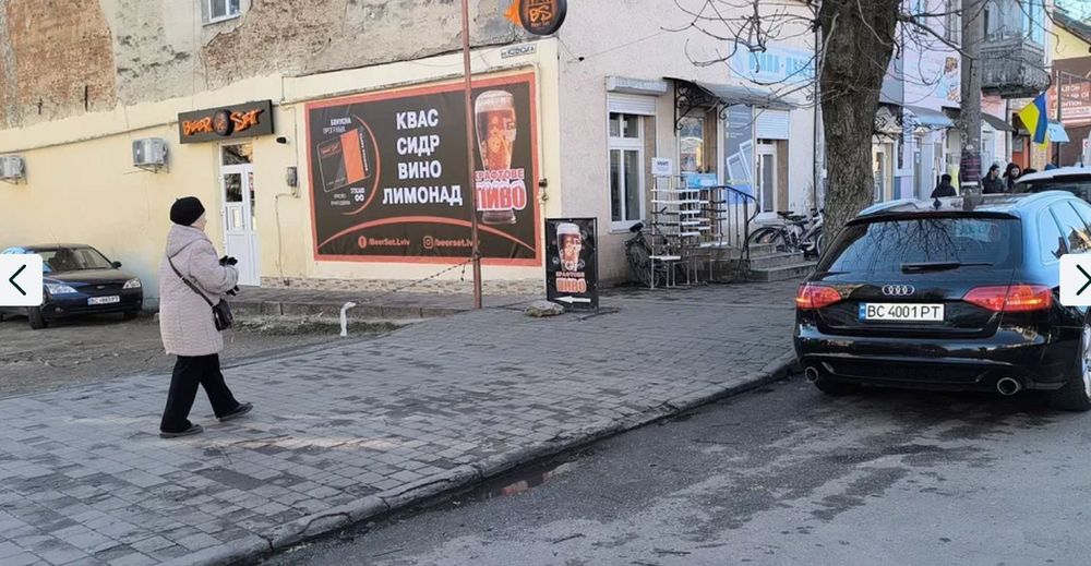 Оренда 35 м2 біля центрального ринку Стрий вул Успенська 44 світло 10