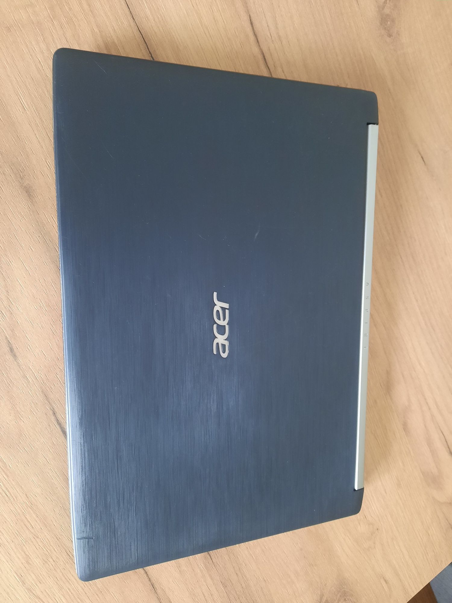 Acer Aspire A515 i5-7200/6/256 NVidia geforce 940m