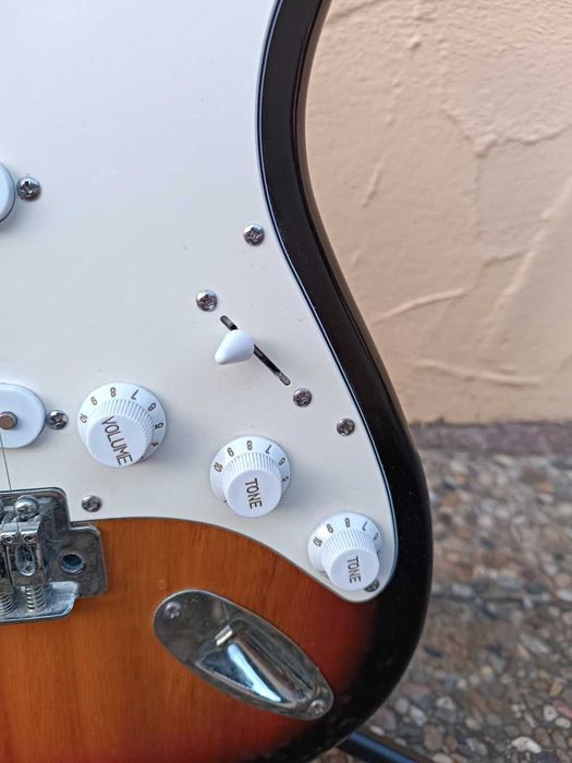 Электрогитара Електрогітара Fire Legend Cornel в гарному стані