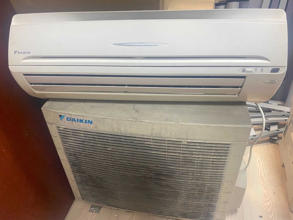 Кондиционер Daikine R35cv1a