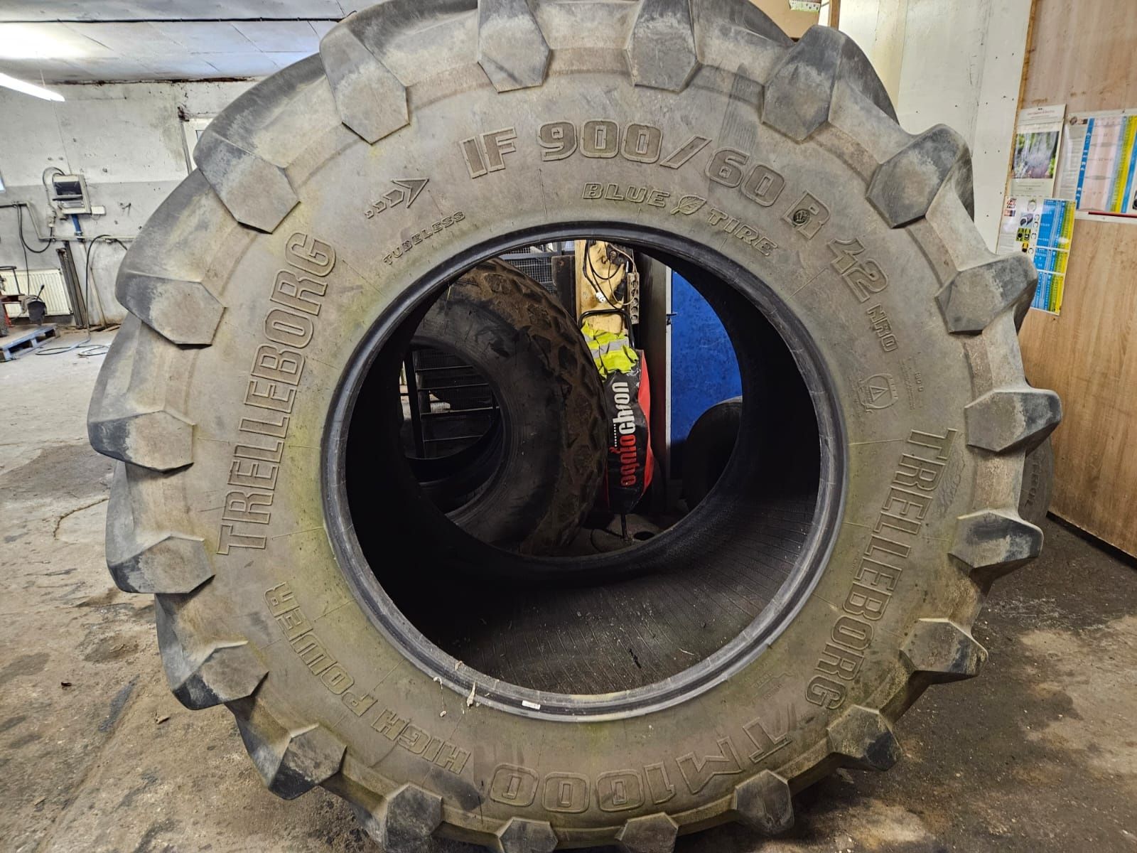 Opona rolnicza 900/60R42 Trelleborg