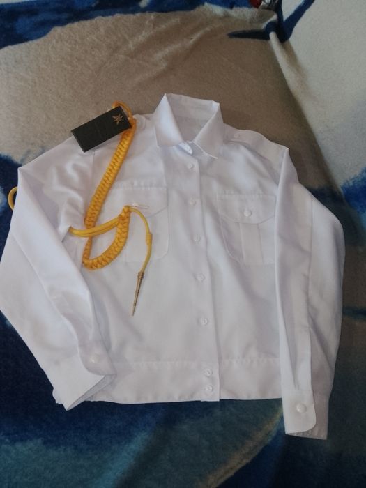 Рубашка з аксельбантом, пару раз вдягали