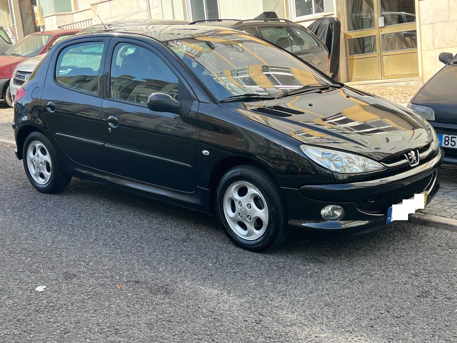 Peugeot 1.4 HDI Black and Silver - Muito económico