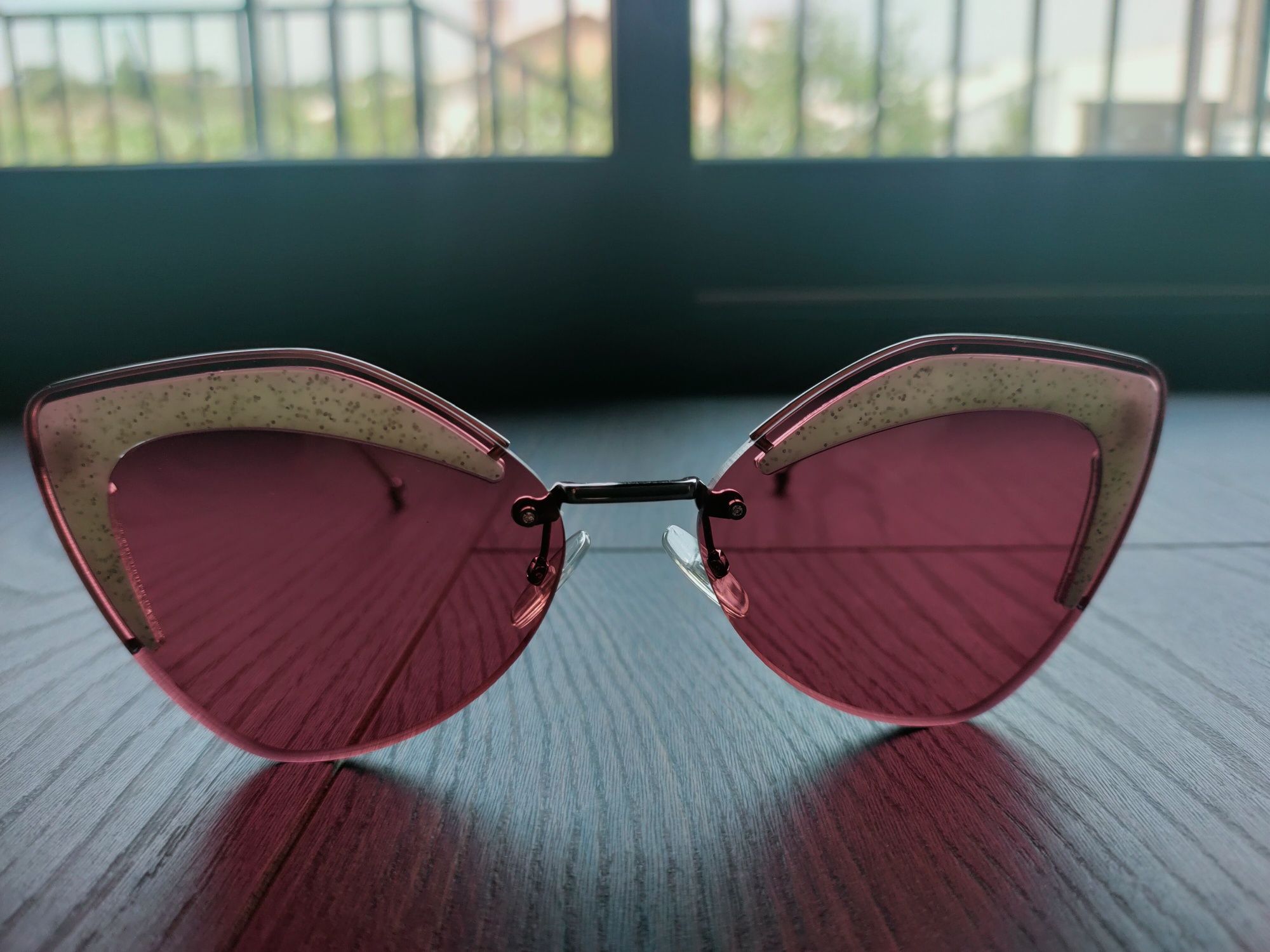 NOVOS Óculos de sol FENDI lentes rosé