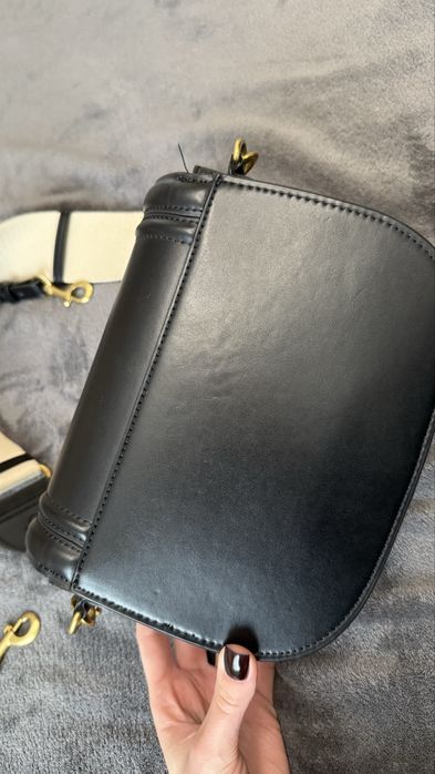 Сумка Zara черная через плече