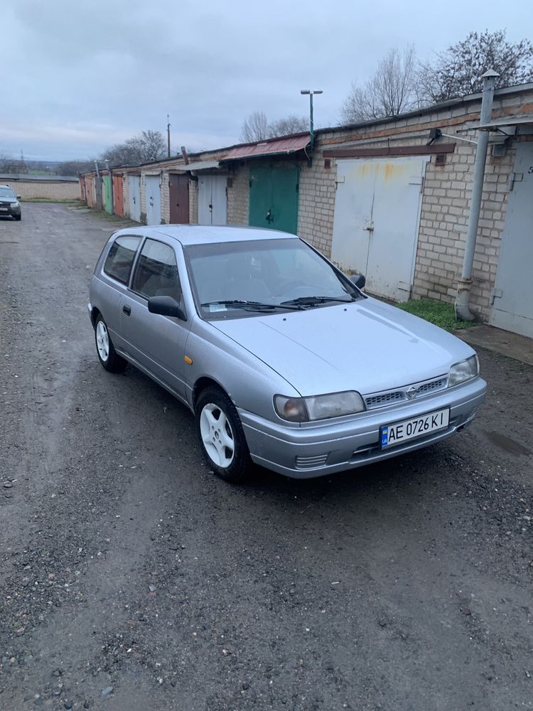 Nissan sunny N14