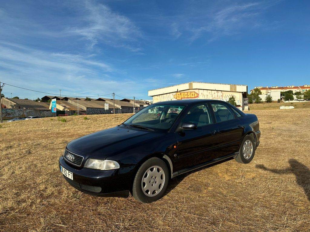 Audi A4 sedan 1.6