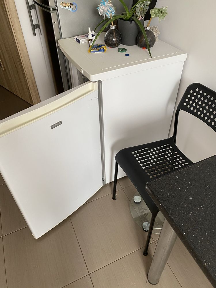 Uzywana zamrazarka Szerokość 54 wysokość 84