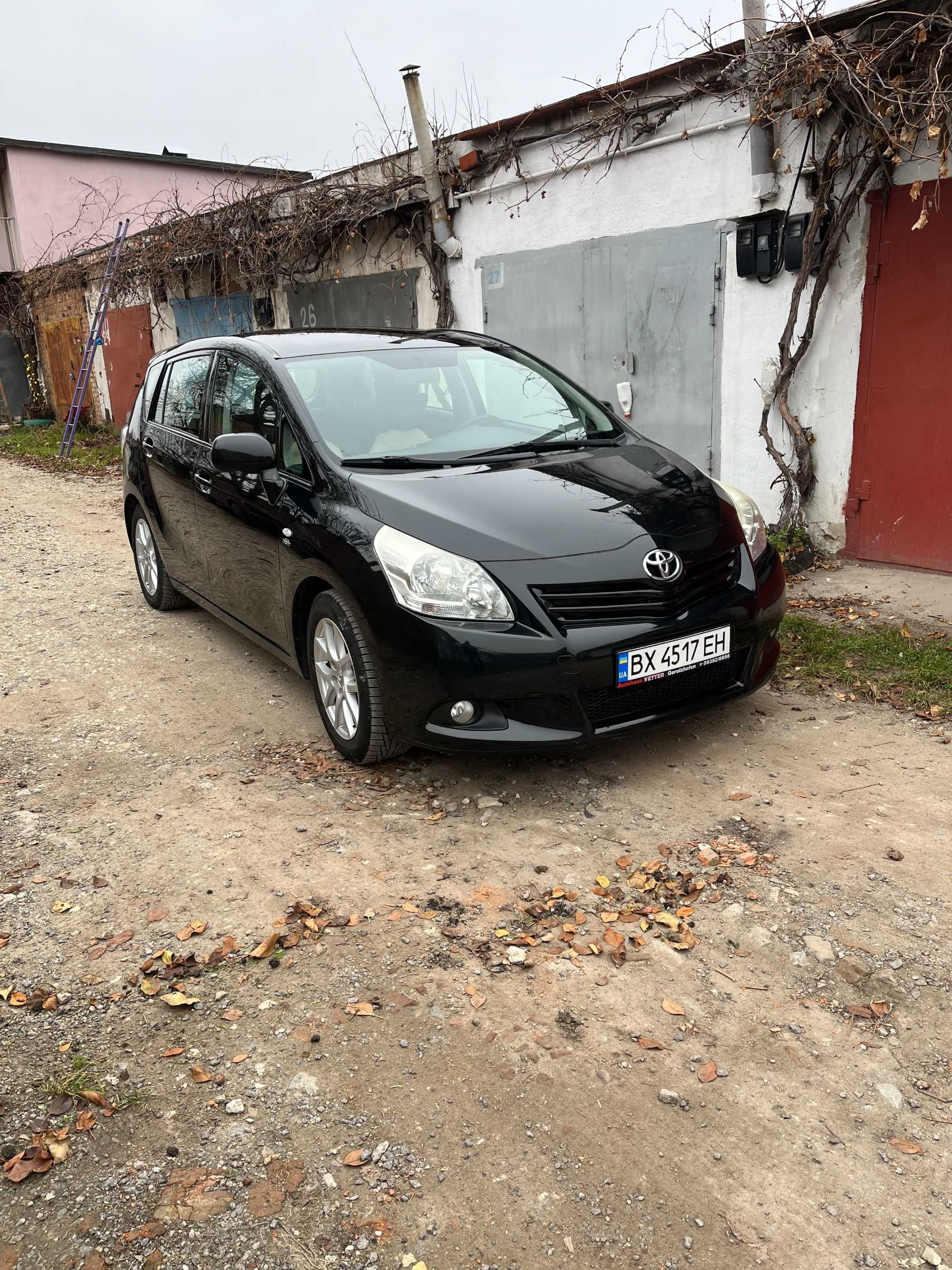Проадам автомобіль Toyota Verso