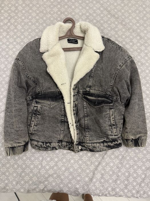Жіноча джинсовка на утепленні
