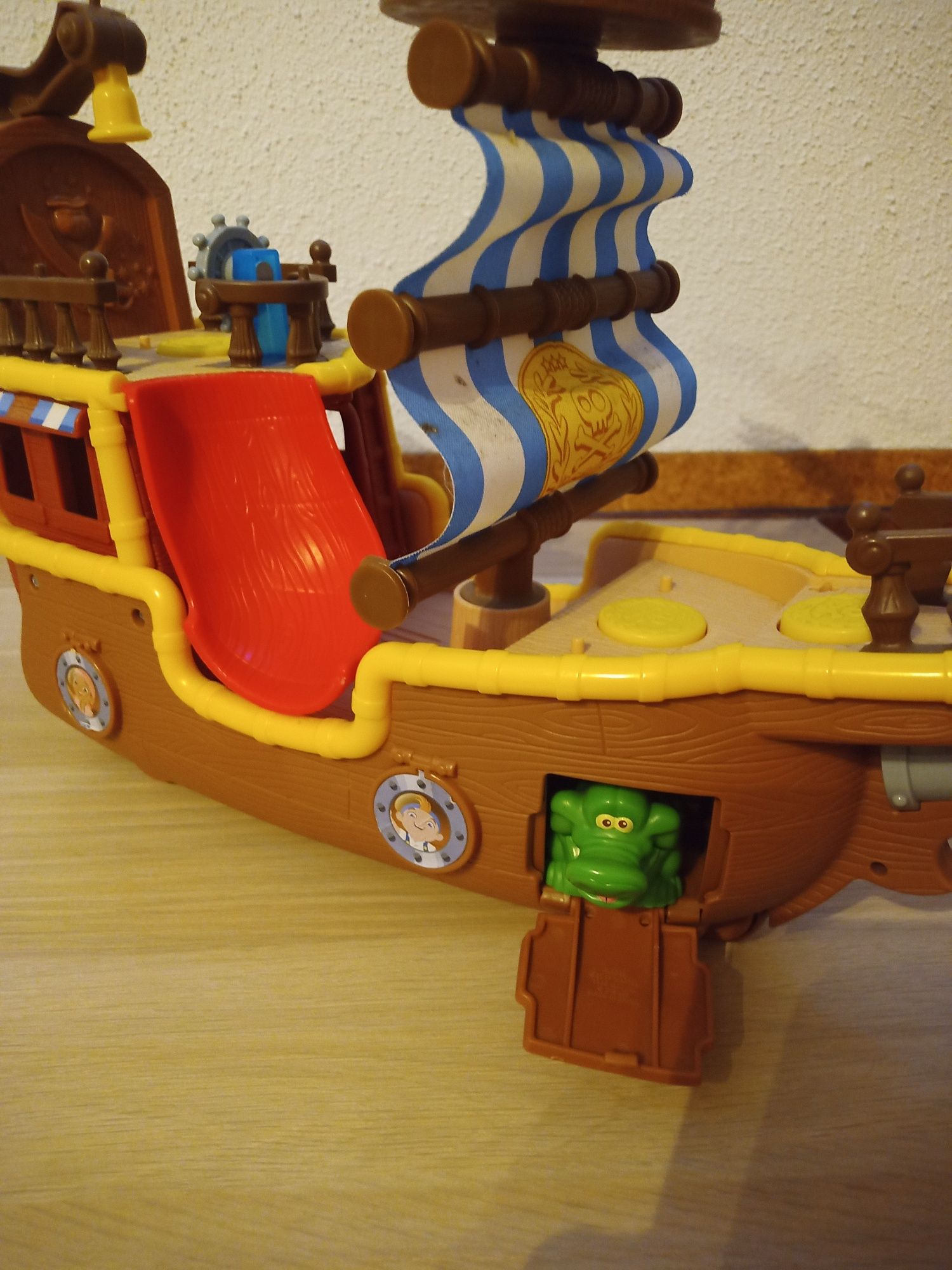 Barco dos piratas