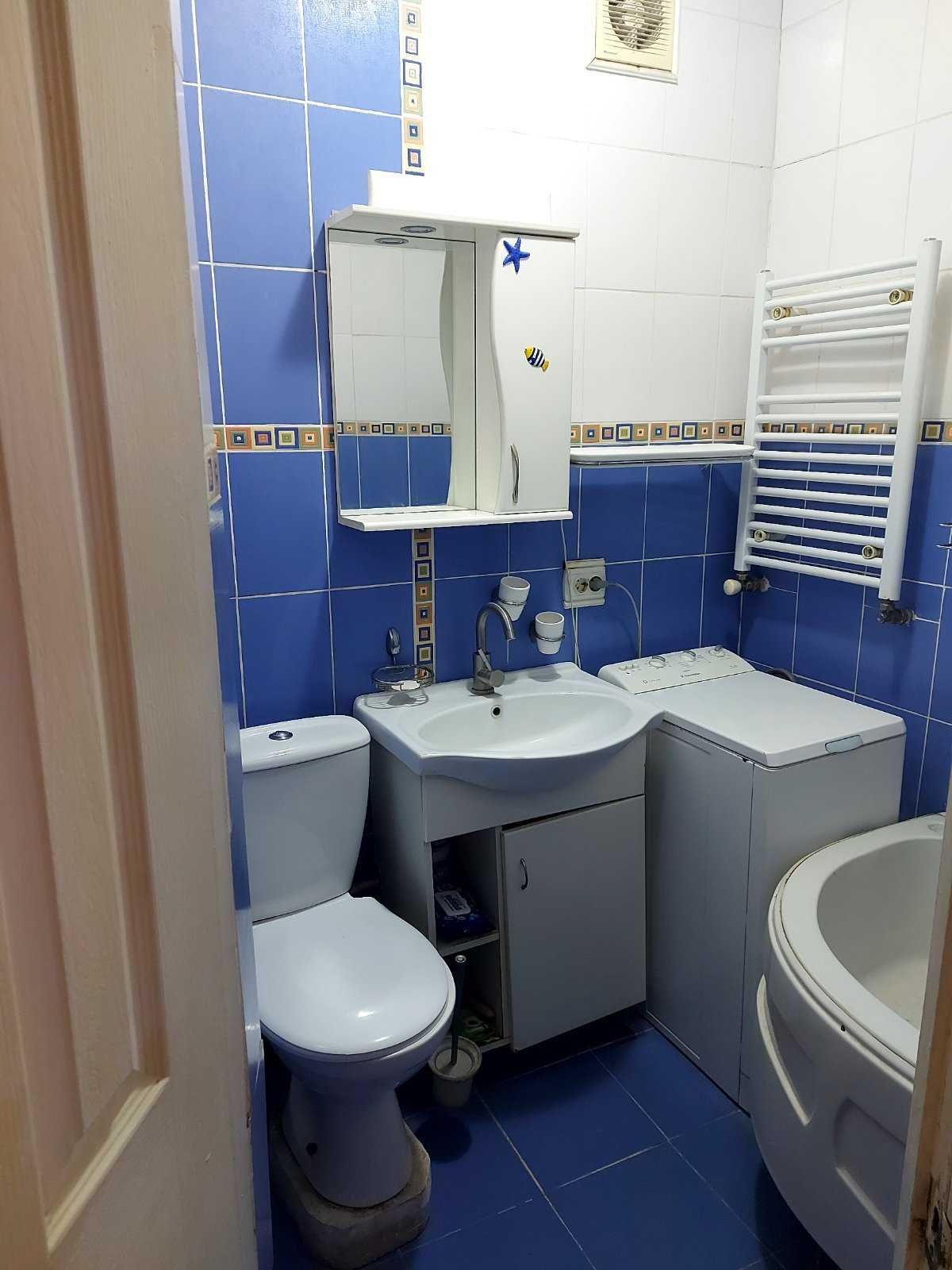 Продам об'єднані 2 квартири (70м²), 2 балкони + гараж