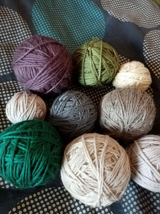 Пряжа меринос шерсть, крючки для вязания, спицы, бусины, пуговицы