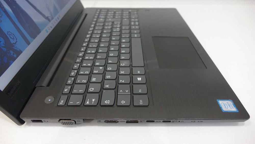 Ноутбук Lenovo V330-15ikb 15.6 FHD i5-8250U 8 240gb ssd Win11 ОБСЛУЖЕН