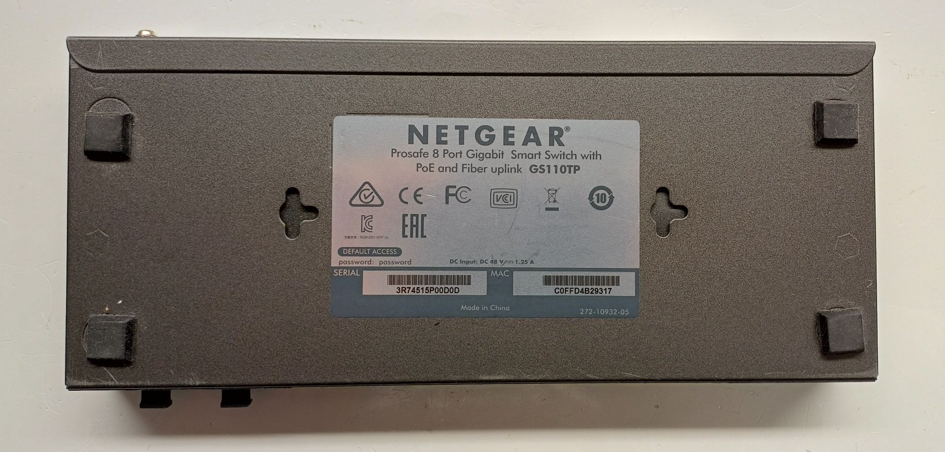 Світч Netgear ProSafe GS110TP
