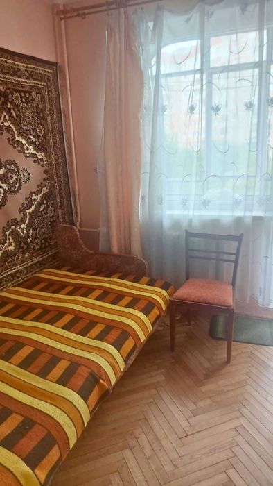 Оренда ізольованої кімнати в 3-ох кімн.квартирі, бічна вул. Грінченка,