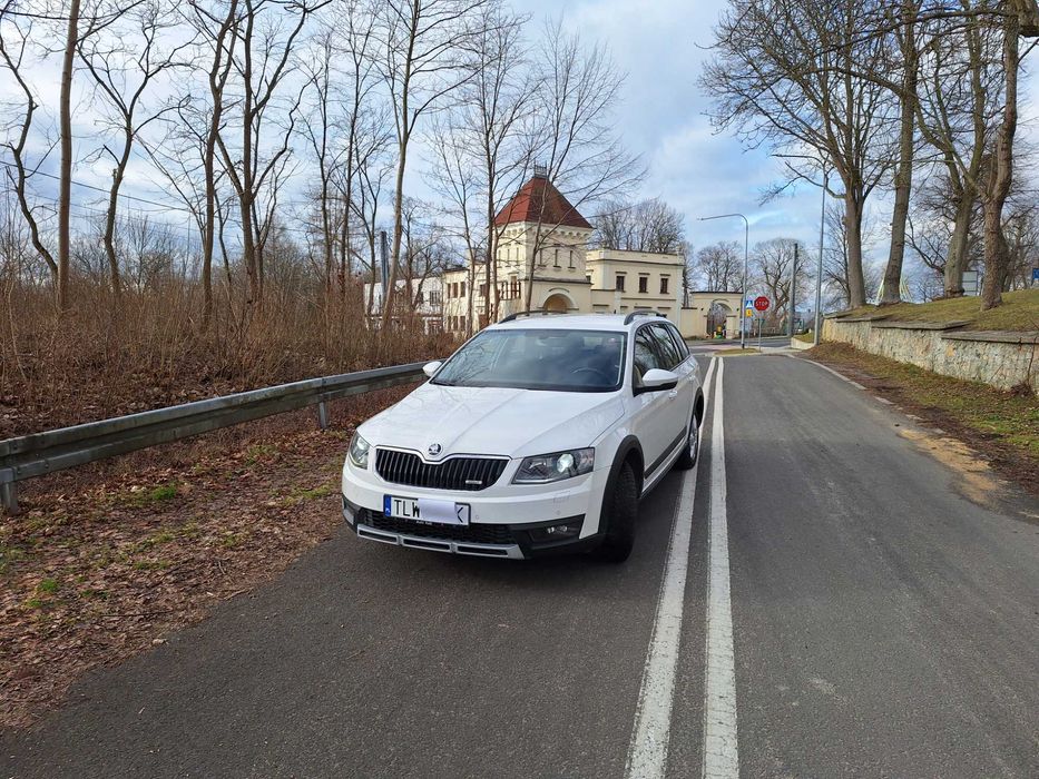Skoda octavia scout 4x4 ,serwis aso,niski przebieg!