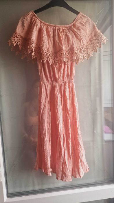 Жіночі плаття,Жіночі сукні