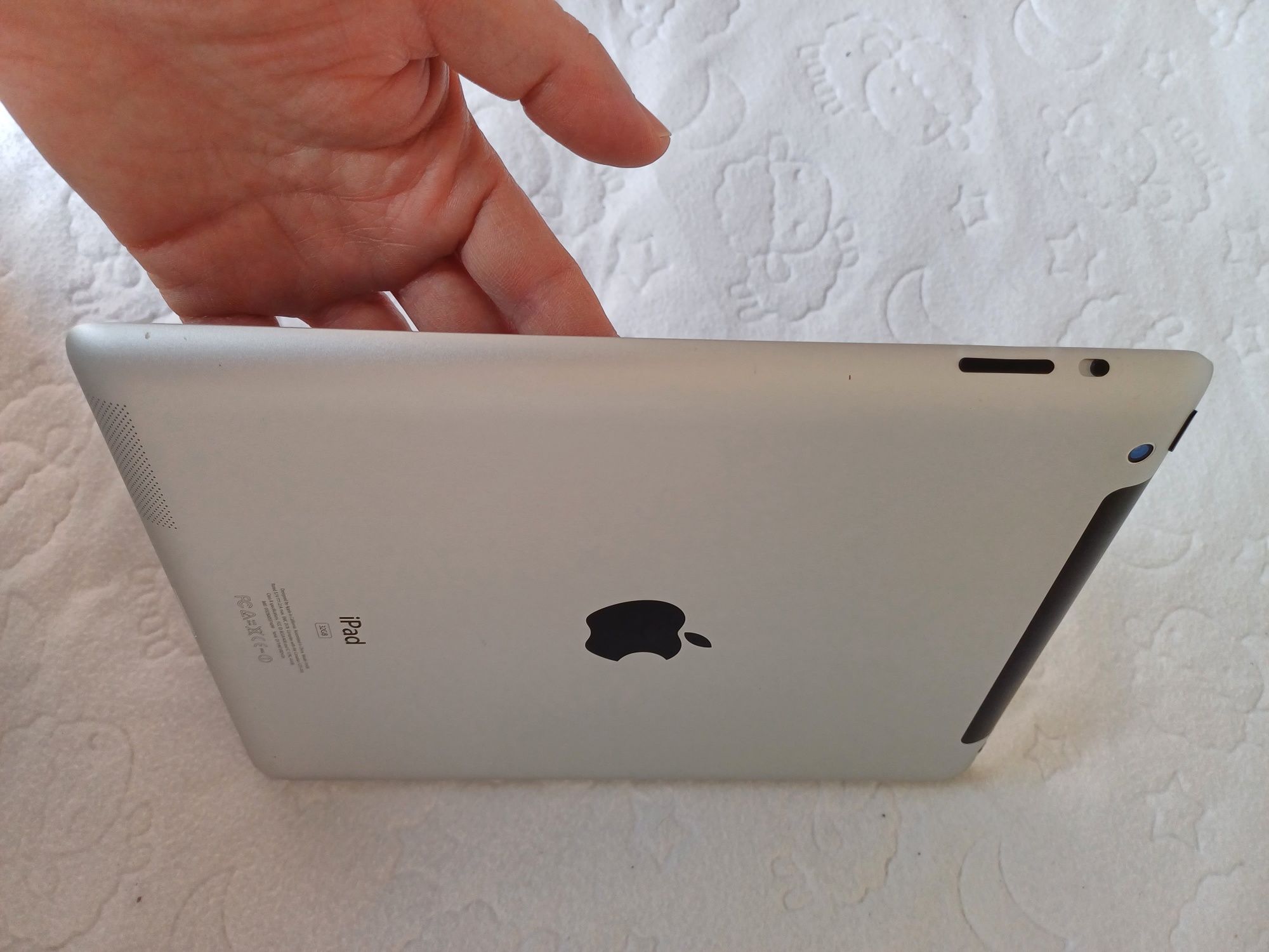 Apple iPad 2 - 32GB 3G + Wi-Fi Preto