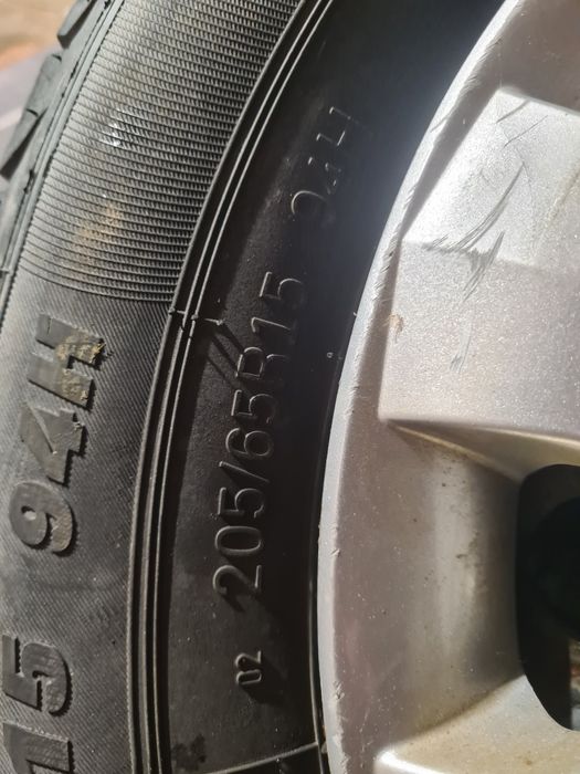 Sprzedam opony Zimowe R15