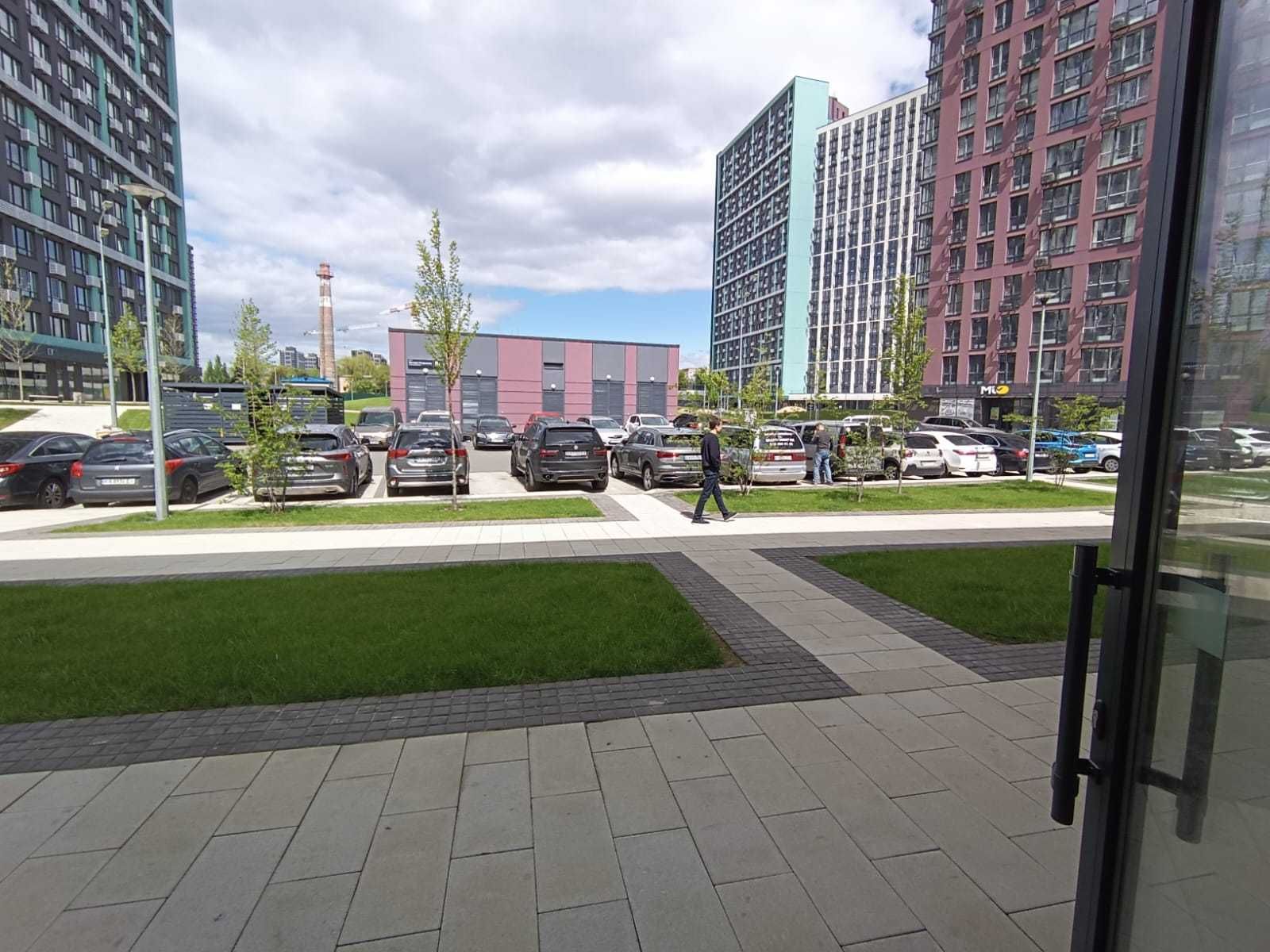 ЖК Диброва Парк. Витринное фасадное помещение "Open Space" 51 м2