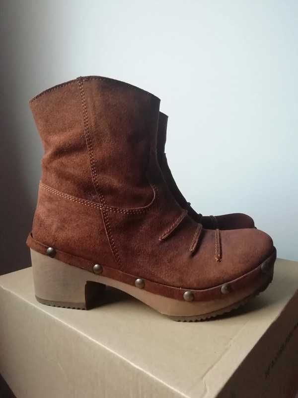 Botas Salto em Madeira