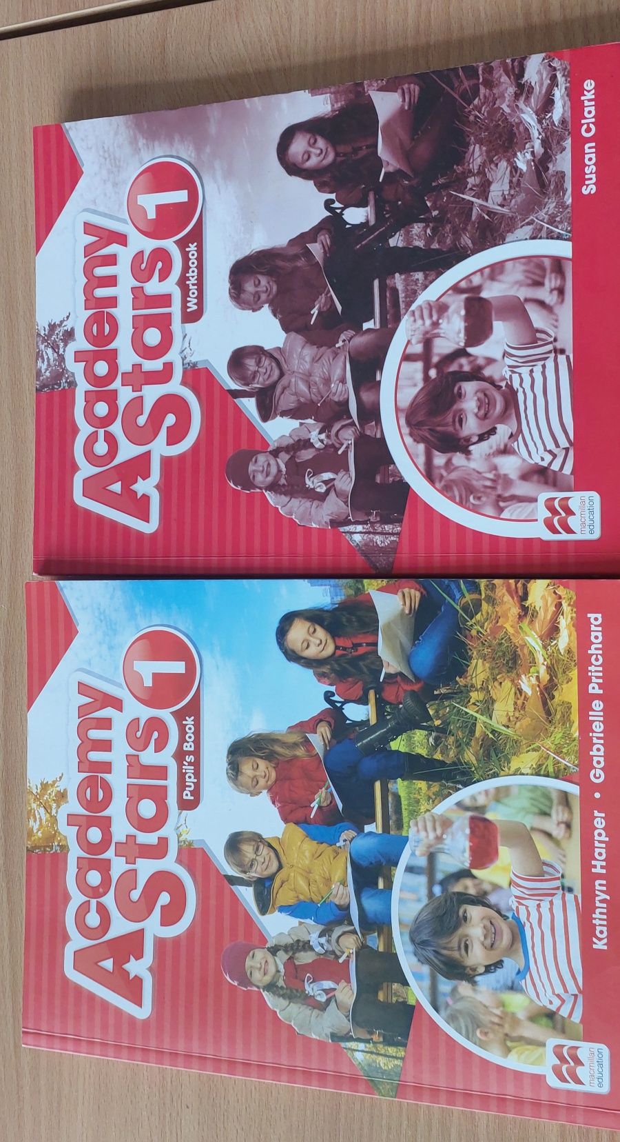 Academy Stars 1 SB, WB оригінал