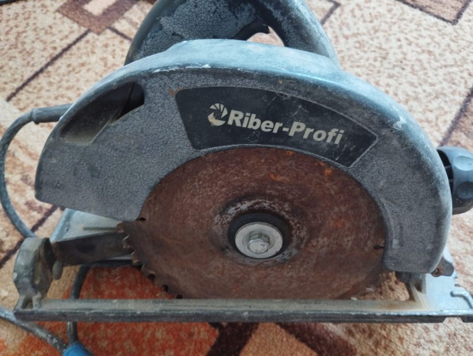 Продам пила дискова, паркетка