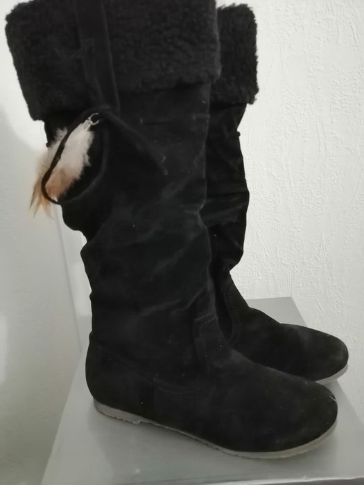 Сапожки брендові Blink на низкому ходу. В розмірі 37 та 39.