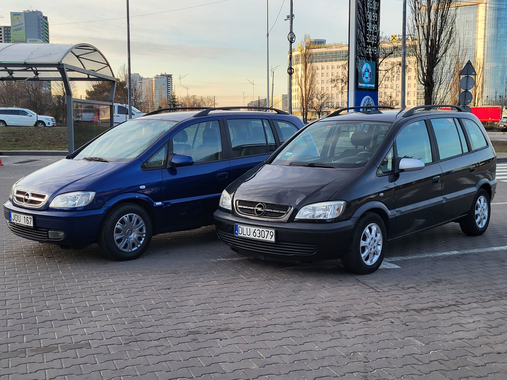 Свіжопригнанаі ЗЕФІРА 2.0tdi 7місць