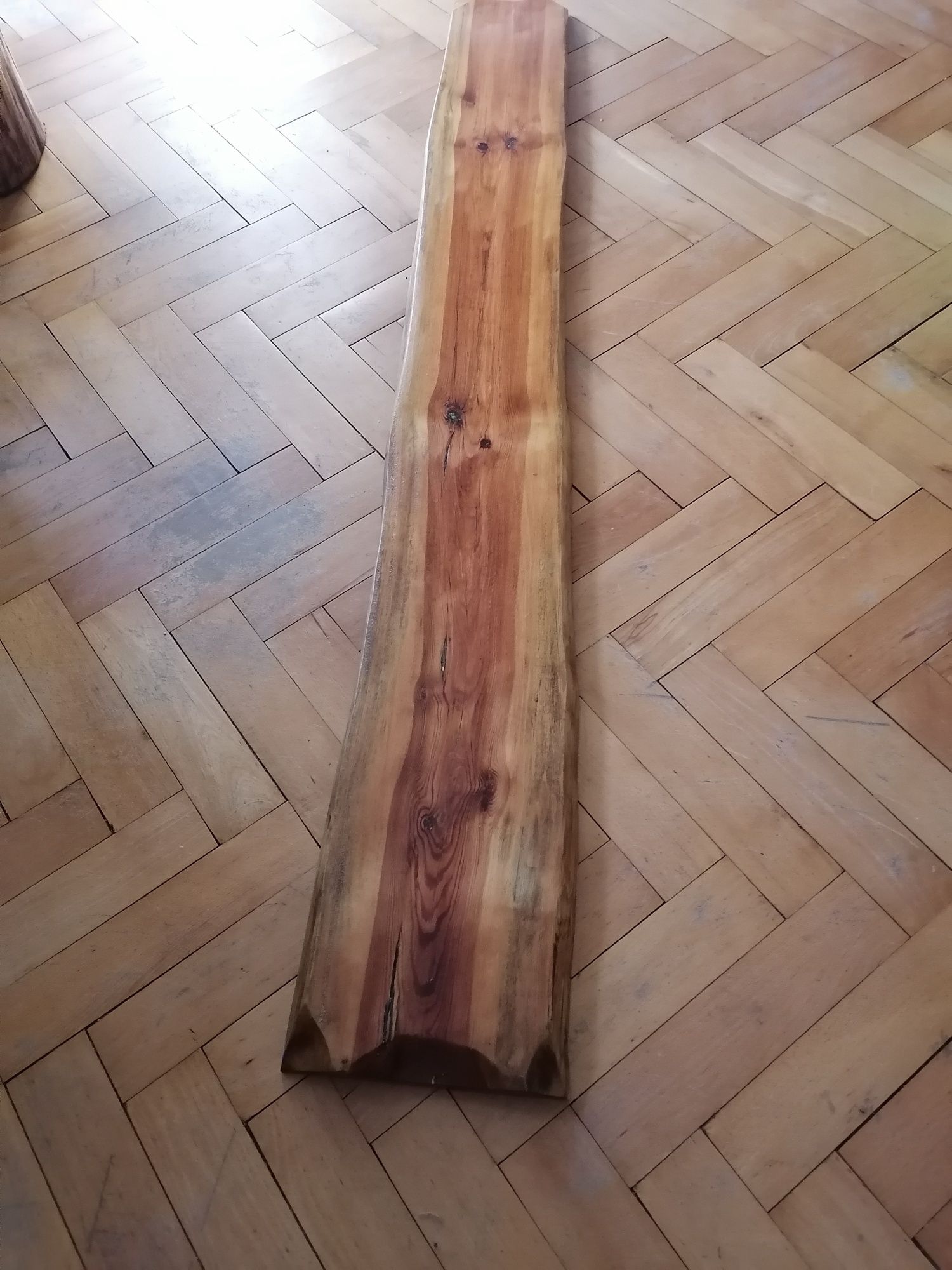 Polka z litego drewna